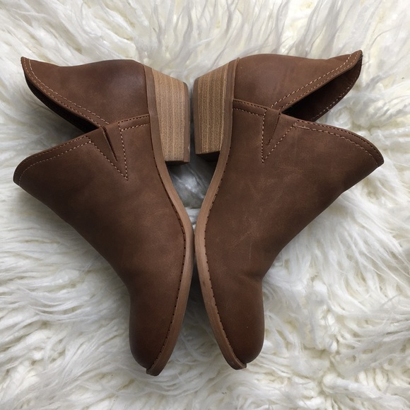 Universal Thread Ankle Boots - Picture 4 of 8